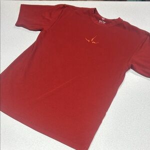 3/$20 Prana Rust Red Tee with Orange Design